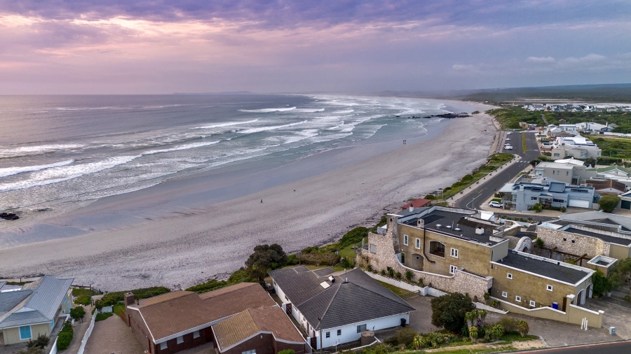 7 Bedroom Property for Sale in Yzerfontein Western Cape